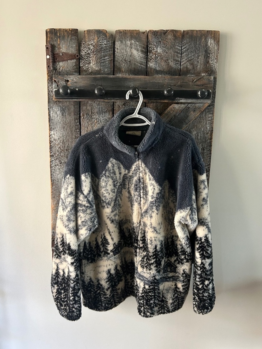 Women's Black Mountain Vintage Trees/Mountains Full Zipper Fleece w/Side Pockets